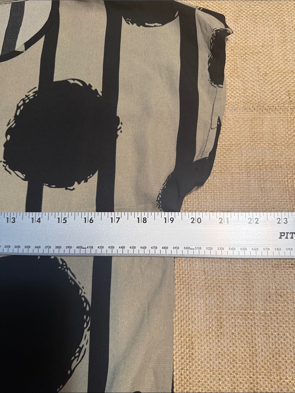 Short Sleeve Graphic Dot & Stripe Tee in Beige/Black - Picture 3 of 4